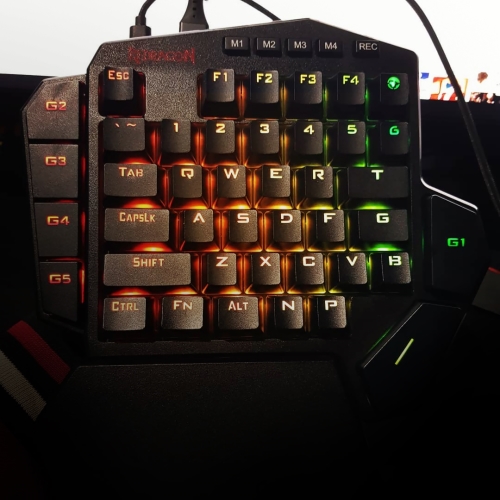 Redragon - DITI Mini Teclado Mecánico Gaming RGB Keypad Negro